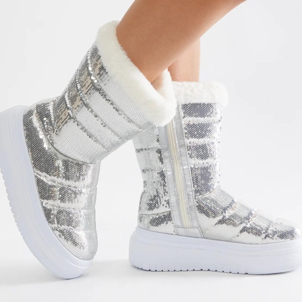 (Fits SIZE 9-9.50) Silver Sequin Platform Boots NWT